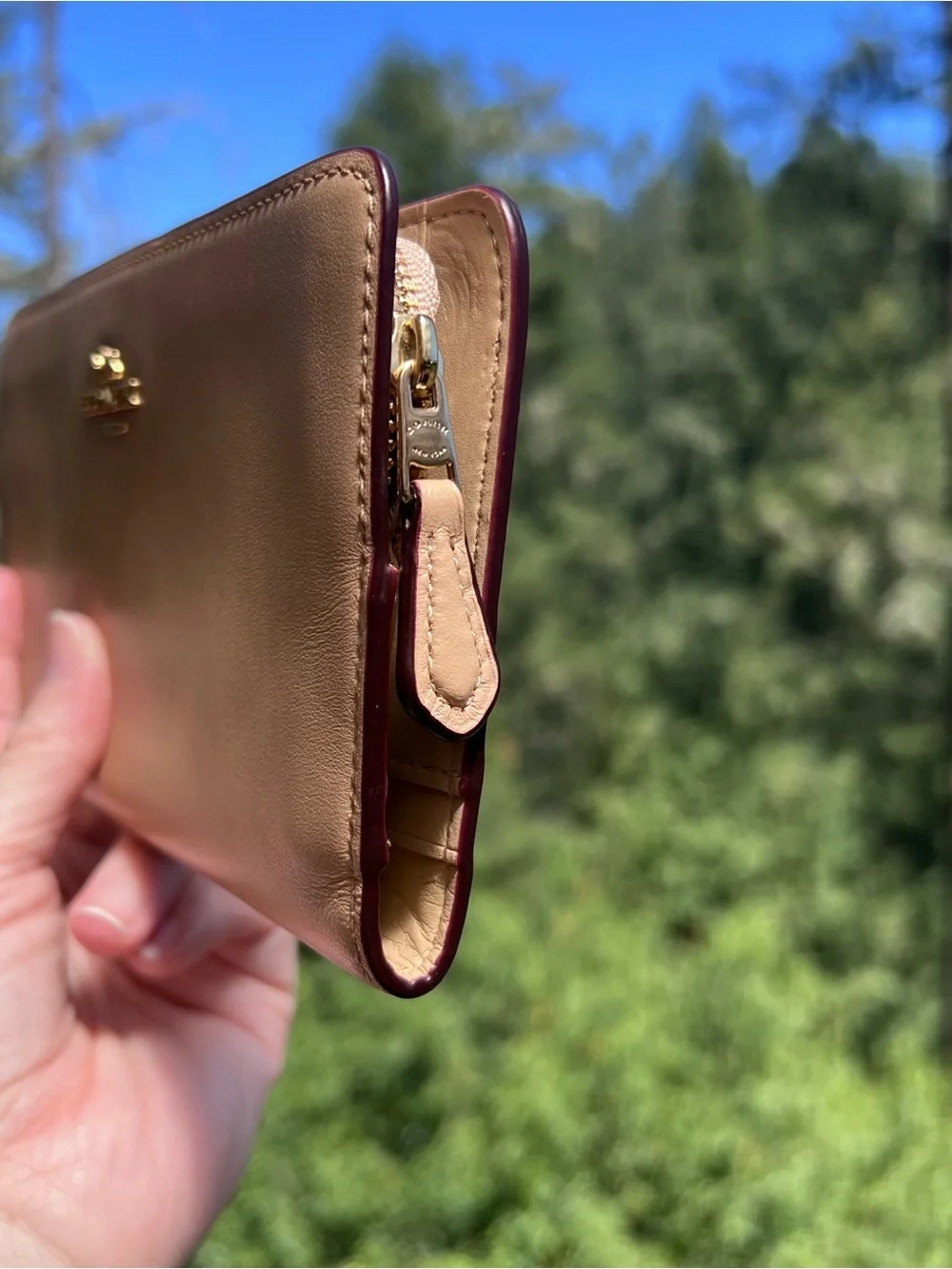 COACH Beige Brown Smooth Leather Bifold Wallet with Gold Hardware AUTHENTIC